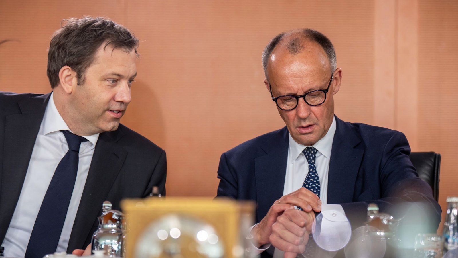 Fünf Stunden tagte Koalitionsausschuss – und kam bei der Stromsteuer zu keiner neuen Lösung.Foto: Michael Kappeler/dpa Fünf Stunden tagte Koalitionsausschuss – und kam bei der Stromsteuer zu keiner neuen Lösung.Foto: Michael Kappeler/dpa