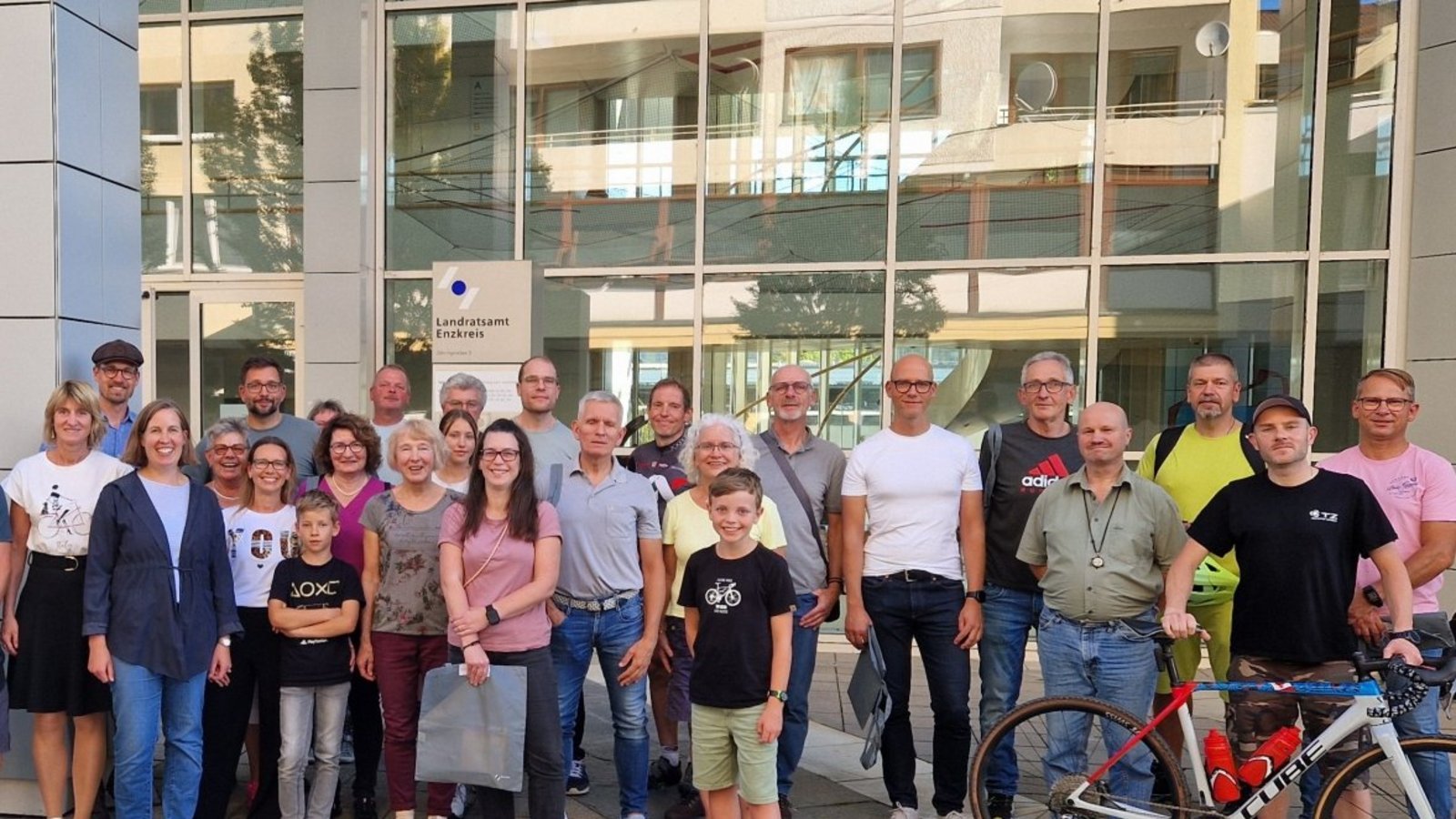 Rauf aufs Rad: Sie haben beim Stadtradeln mitgemacht.  Foto: LE