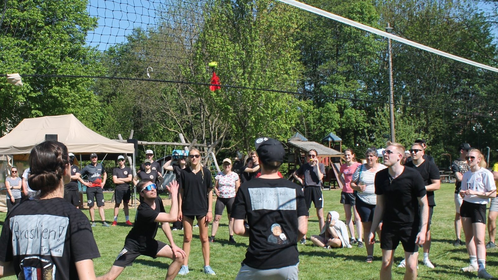 Sportlich sind die Teams beim Indiacaturnier in Enzweihingen in den Mai gestartet. Foto: Pfisterer Sportlich sind die Teams beim Indiacaturnier in Enzweihingen in den Mai gestartet. Foto: Pfisterer