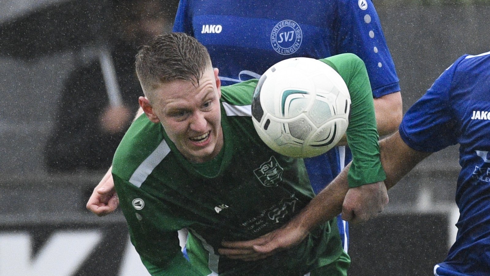 Kleinglattbach (links Justin Trostel) bekommt eine neue Spielweise. Foto: Leitner Kleinglattbach (links Justin Trostel) bekommt eine neue Spielweise. Foto: Leitner