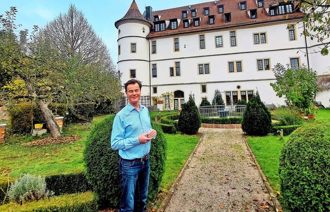 Johannes Schwanke lebt mit seiner Frau und seinen  vier Söhnen im  Bühler Schloss.<span class='image-autor'>Foto: Gerlinde Wicke-Naber</span>