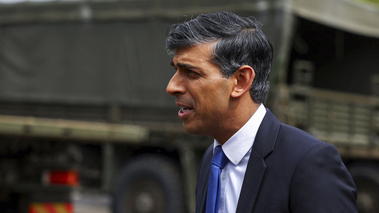 Premier Rishi Sunak wirkt angezählt.Foto: dpa/Molly Darlington