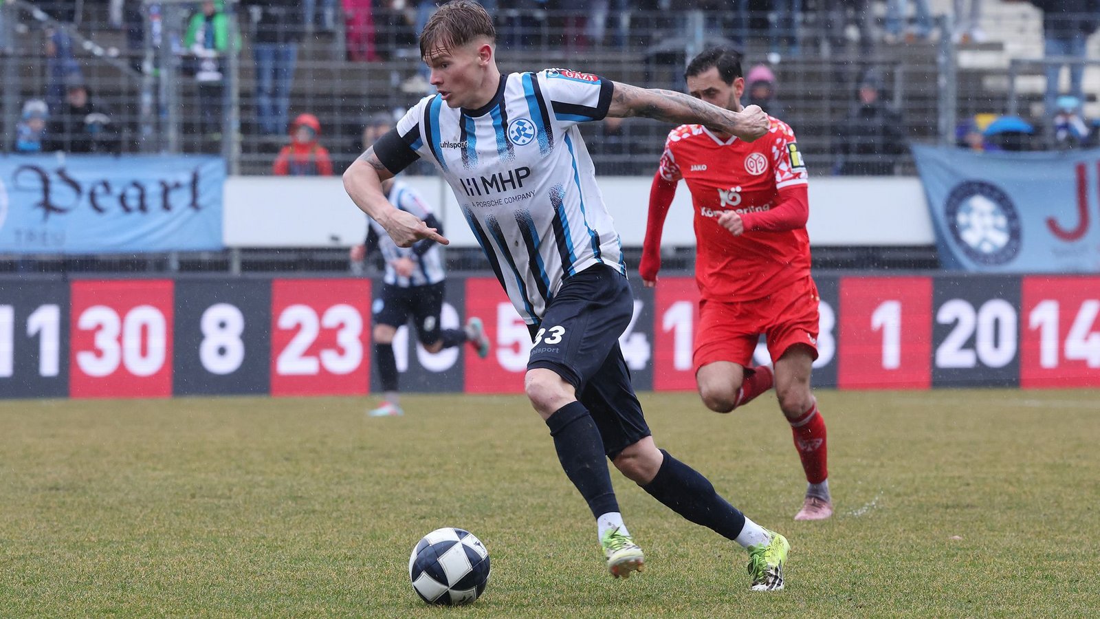 Samuel Unsöld hofft am Samstag gegen den TSV Steinbach Haiger auf seinen ersten Regionalliga-Treffer im Kickers-Dress.Foto: Baumann Samuel Unsöld hofft am Samstag gegen den TSV Steinbach Haiger auf seinen ersten Regionalliga-Treffer im Kickers-Dress.Foto: Baumann