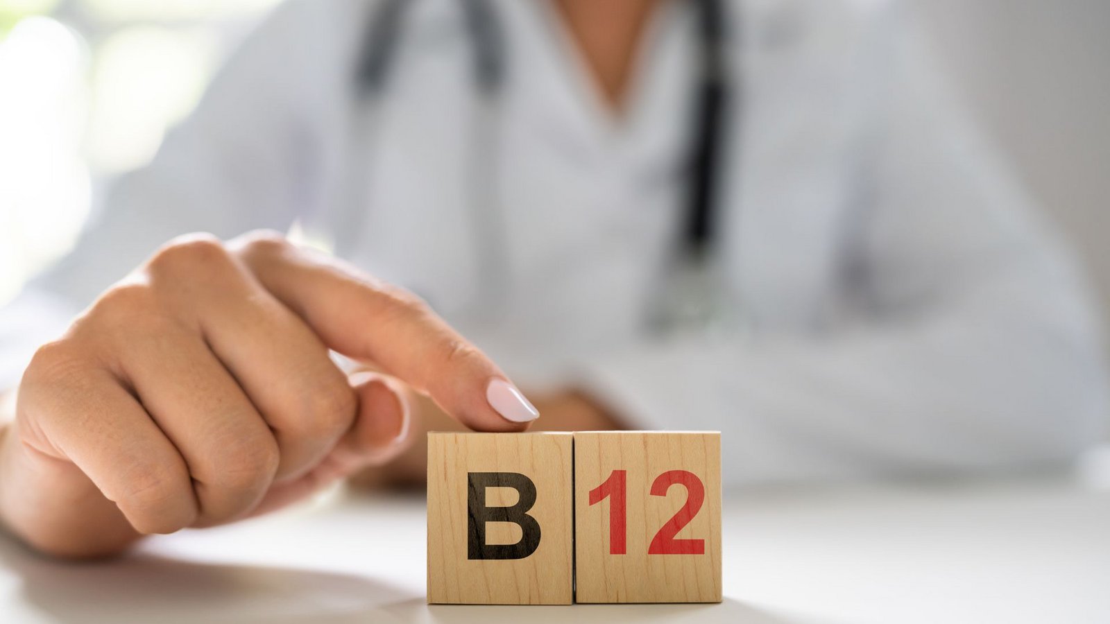 Der Nahrungsergänzungsmarkt rund um B 12 ist riesig. Bevor man supplementiert, sollte man seinen eigenen Bedarf kennen.Foto: imago//Andrey Popov Der Nahrungsergänzungsmarkt rund um B 12 ist riesig. Bevor man supplementiert, sollte man seinen eigenen Bedarf kennen.Foto: imago//Andrey Popov