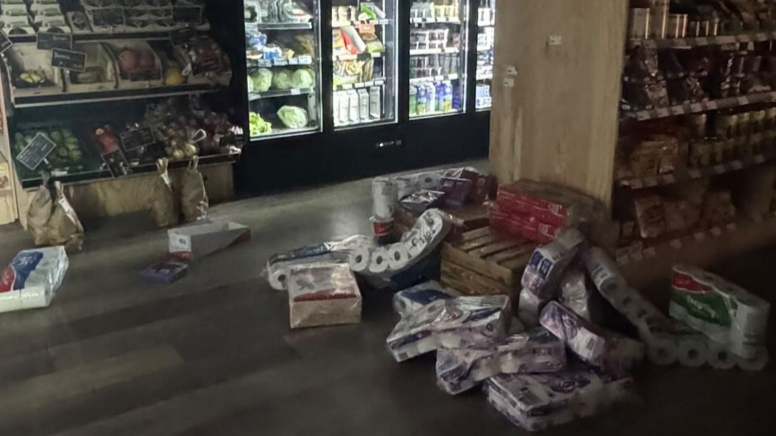 Nach dem Einsatz: der Tante-M-Laden in Oberriexingen.  Fotos: p