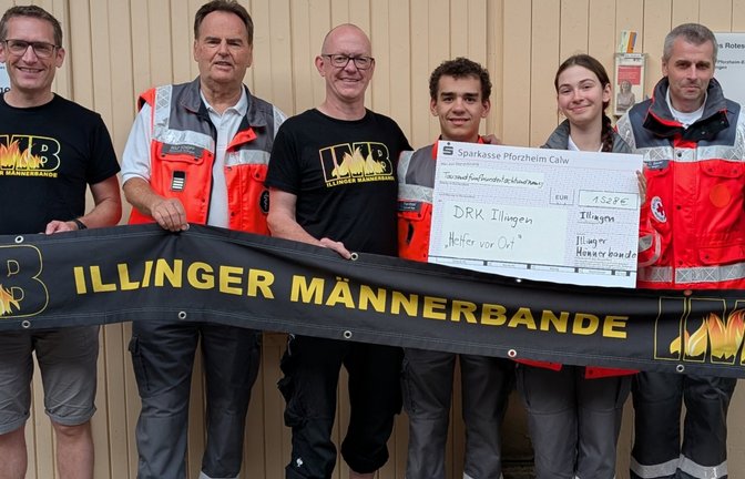 Der Einsatz am Holzofen beim Illinger Dorf- und Kelterfest bringt eine ordentliche Spendensumme für die gute Sache zusammen.  <span class='image-autor'>Foto: p</span>