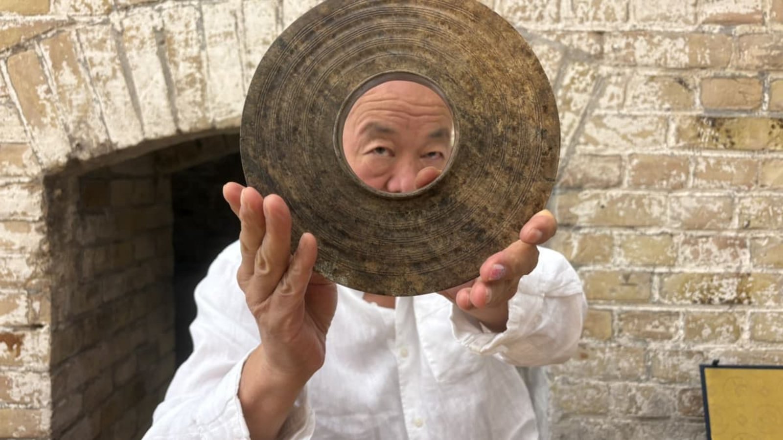 Ein Hausbesuch bei Künstler Ai Weiwei in Berlin.Daniel Benedict