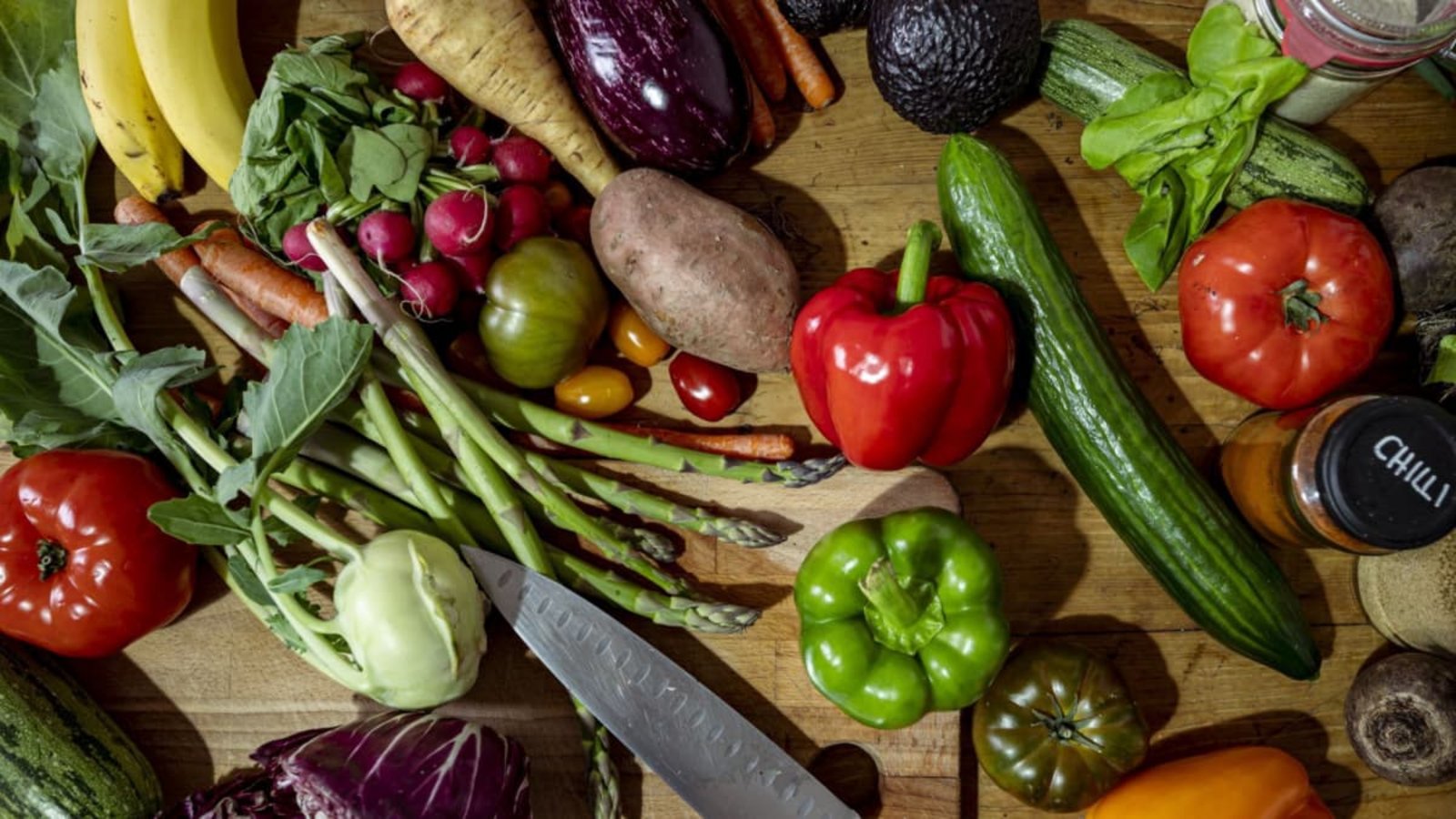 Auch beim Gemüse gibt's Bürokratie: Gastronomen, die auf ihrer Speisekarte „Bio-Gemüse“ erwähnen wollen, müssen dafür laut Gaststättenverband eine Zertifizierung durchlaufen. Also belassen es viele beim „Gemüse“.dpa Auch beim Gemüse gibt's Bürokratie: Gastronomen, die auf ihrer Speisekarte „Bio-Gemüse“ erwähnen wollen, müssen dafür laut Gaststättenverband eine Zertifizierung durchlaufen. Also belassen es viele beim „Gemüse“.dpa