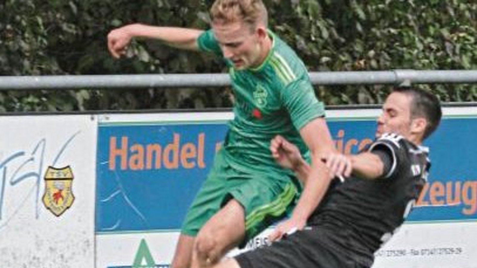 Bastian Werthwein (links) war in der Vorbereitung vier Mal erfolgreich. Er hat damit statistisch in jedem Testspiel des Fußball-A-Ligisten SV Iptingen getroffen. Foto: Nachreiner Bastian Werthwein (links) war in der Vorbereitung vier Mal erfolgreich. Er hat damit statistisch in jedem Testspiel des Fußball-A-Ligisten SV Iptingen getroffen. Foto: Nachreiner