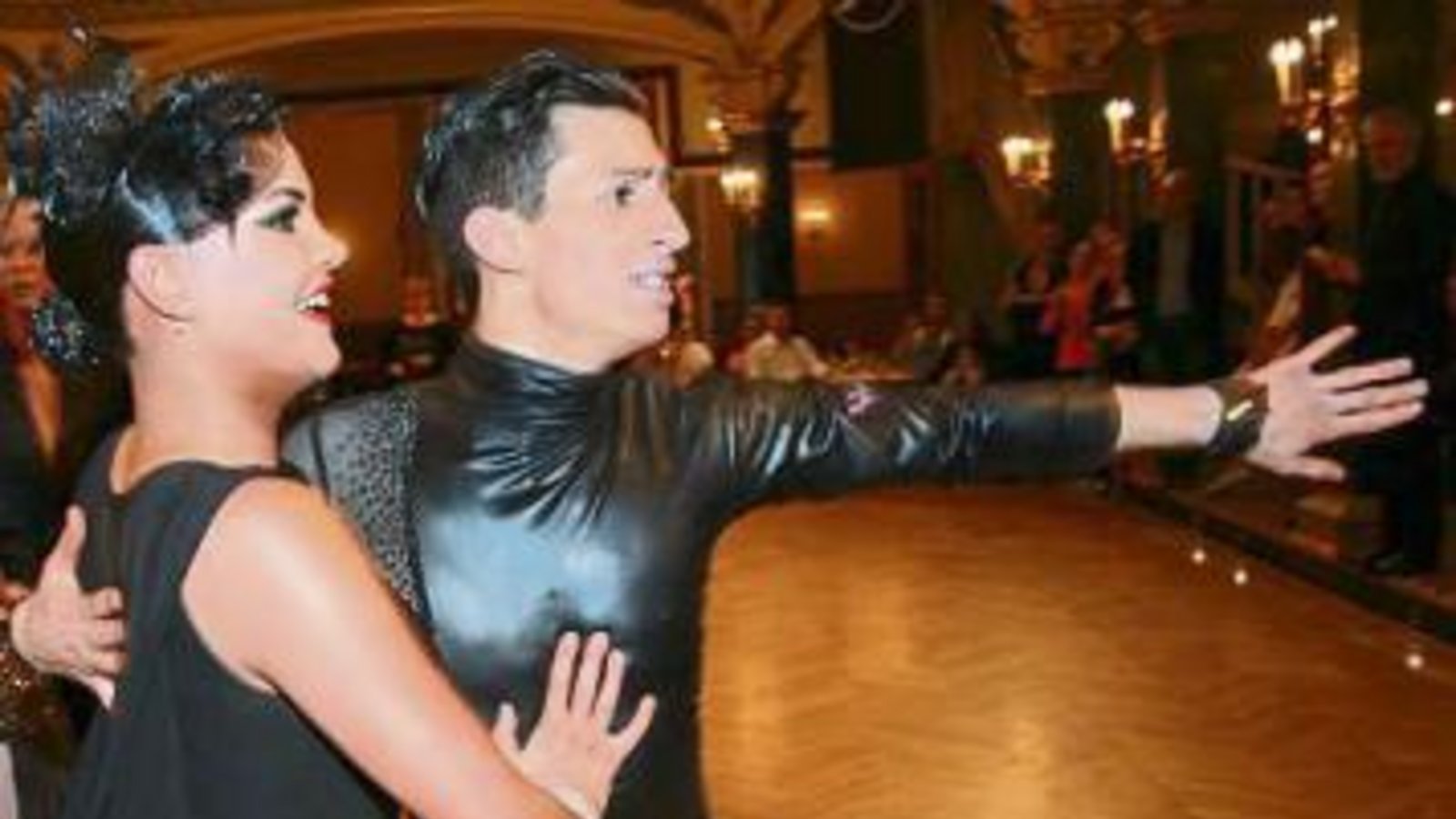 Sicherten sich den Sieg in der Hauptgruppe A Latein beim Pfingstturnier in der Musikhalle: Savio Costante und Laura Campanile vom TSC Residenz Ludwigsburg Foto: privat Sicherten sich den Sieg in der Hauptgruppe A Latein beim Pfingstturnier in der Musikhalle: Savio Costante und Laura Campanile vom TSC Residenz Ludwigsburg Foto: privat