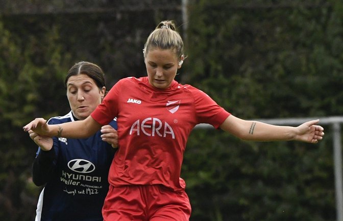 Beim Kantersieg des SVH setzt sich Lisa Hennig (rechts) gegen Rümeysa Böhl durch. <span class='image-autor'>Foto: Leitner</span>