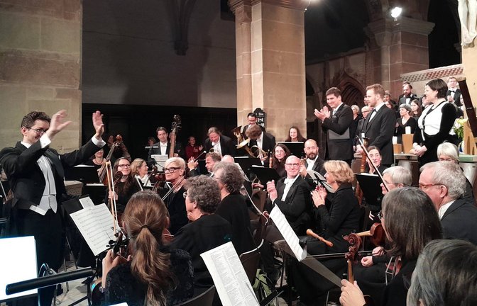 Chor und Orchester und Solisten harmonieren beim letzten Konzert der Saison. <span class='image-autor'>Foto: Filitz</span>