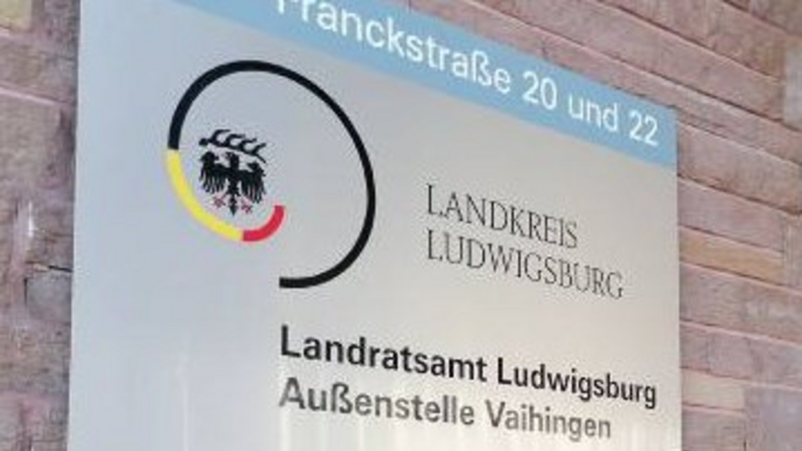 Macht bald wieder zu: die Kfz-Zulassungsstelle in Vaihingen. Archivfoto: Banholzer