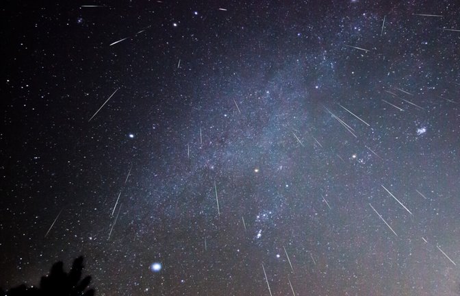 Erfahren Sie, wann genau die Perseiden-Sternschnuppennacht im August stattfindet, was den Meteorschauer verursacht und die wichtigsten Tipps für die Nacht.<span class='image-autor'>Foto: Genevieve de Messieres / Shutterstock.com</span>