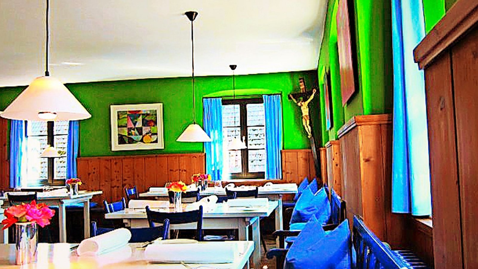 Ein ganz besonderer Ort ist der Adler in Rosenberg. Das Überraschungsmenü hält, was der Name verspricht...Foto: STUDIOS SHA Ein ganz besonderer Ort ist der Adler in Rosenberg. Das Überraschungsmenü hält, was der Name verspricht...Foto: STUDIOS SHA