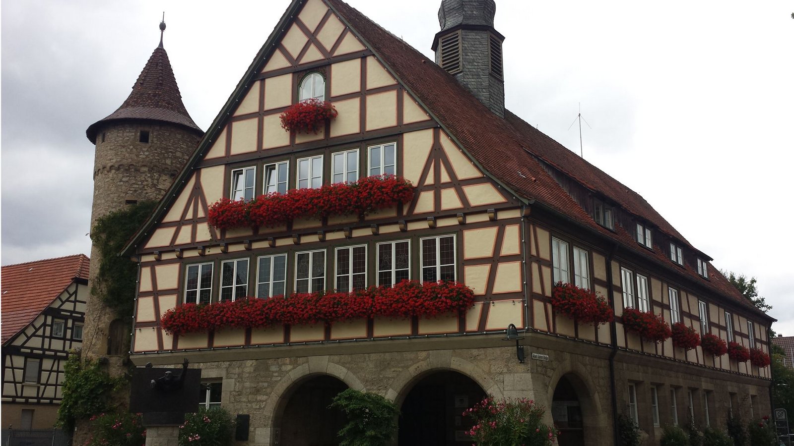 Das Tauziehen im Niederstettener Rathaus geht weiter.Foto: Gemeinde Niederstetten Das Tauziehen im Niederstettener Rathaus geht weiter.Foto: Gemeinde Niederstetten