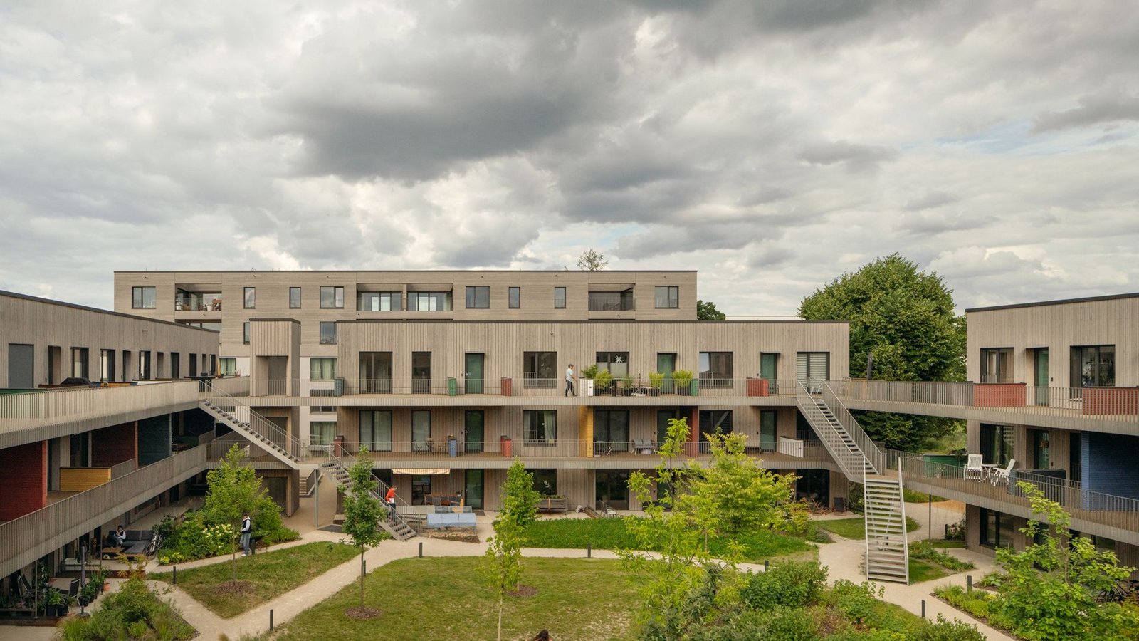 Siegerprojekt in Mannheim von Sauerbruch Hutton: „Fünf Neubauten und ein sensibel erweitertes Bestandsgebäude fügen sich zu einem Ensemble, das unterschiedlichste Lebensformen integriert“, das überzeugte die Jury.Foto: Siegerprojekt in Mannheim von Sauerbruch Hutton: „Fünf Neubauten und ein sensibel erweitertes Bestandsgebäude fügen sich zu einem Ensemble, das unterschiedlichste Lebensformen integriert“, das überzeugte die Jury.Foto: 