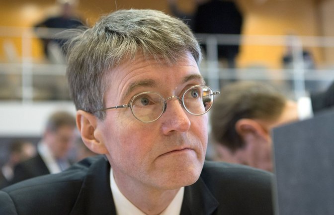 Christian Waldhoff war  Rechtsvertreter der Bundesregierung beim NPD-Verbotsverfahren im Jahr 2016.<span class='image-autor'>Foto: dpa/Marijan Murat</span>