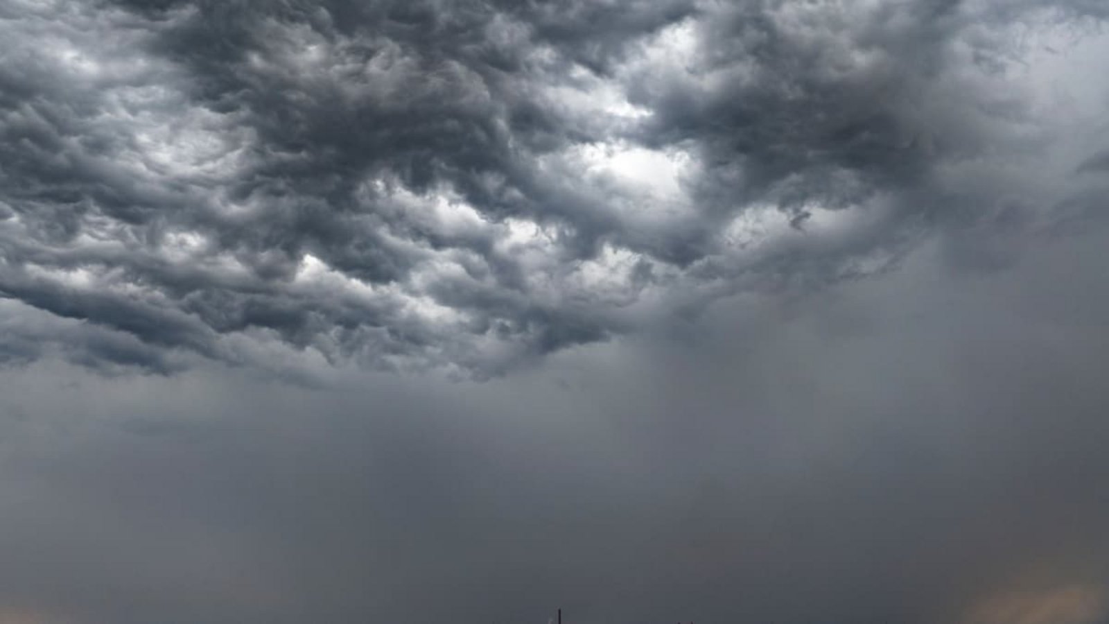 Im Laufe des Tages können sich immer wieder Gewitter bilden.Christoph Reichwein/dpa Im Laufe des Tages können sich immer wieder Gewitter bilden.Christoph Reichwein/dpa