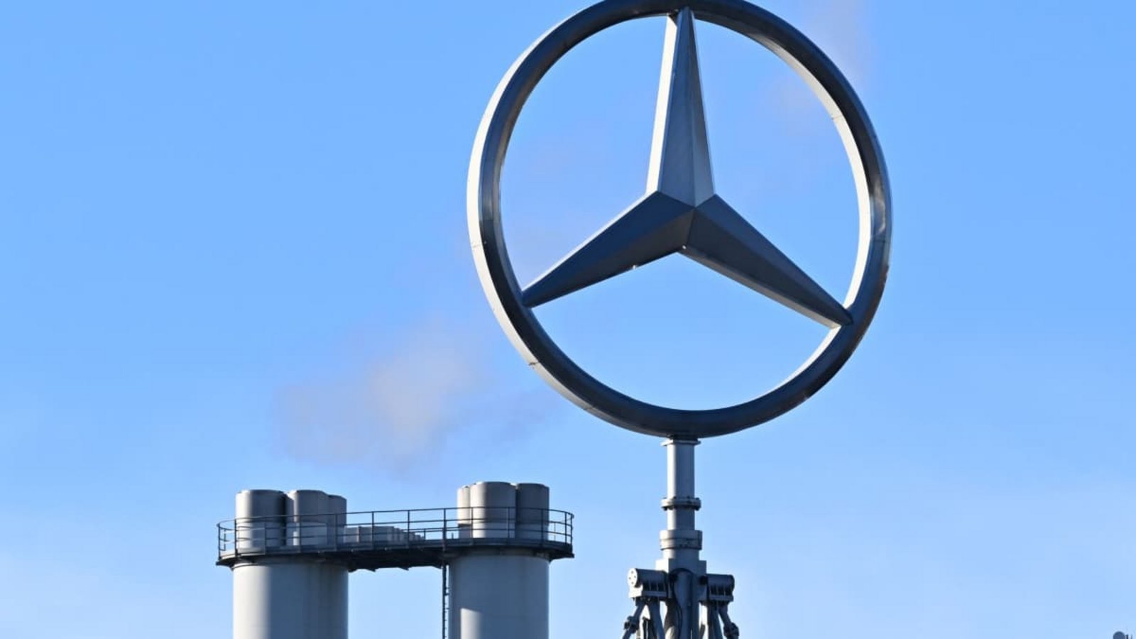 Mercedes-Benz hat große Absatzprobleme in China.Bernd Weißbrod/dpa