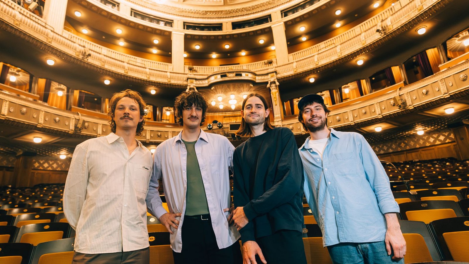 Die Band Rikas beim Interview im Stuttgarter Opernhaus. Am 4. Juli spielen sie dort ihr Jubiläumskonzert.Foto: Lichtgut/Christoph Schmidt