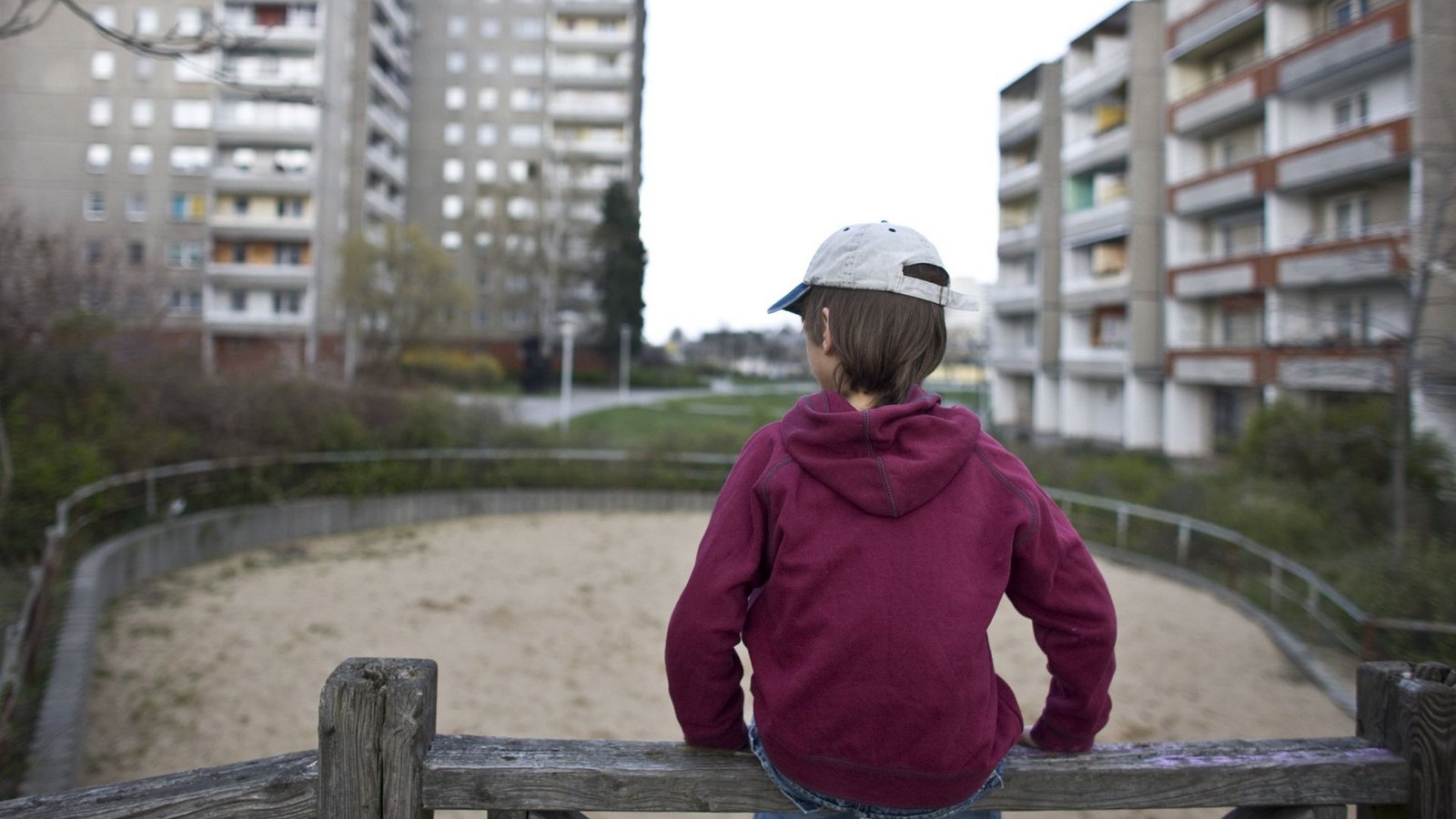 In einem neuen Infoblatt der Initiative „Mach dich stark“ heißt es, dass fast 370.000 Kinder in Armut leben (Symbolbild).Foto: dpa/Patrick Pleul
