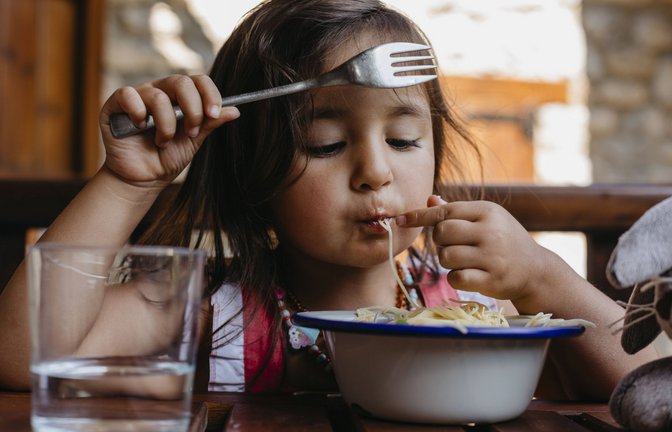 Immer nur Nudeln oder Reis – ist das gesund für Kinder?<span class='image-autor'>Foto: imago images/Westend61/Valentina Barreto</span>