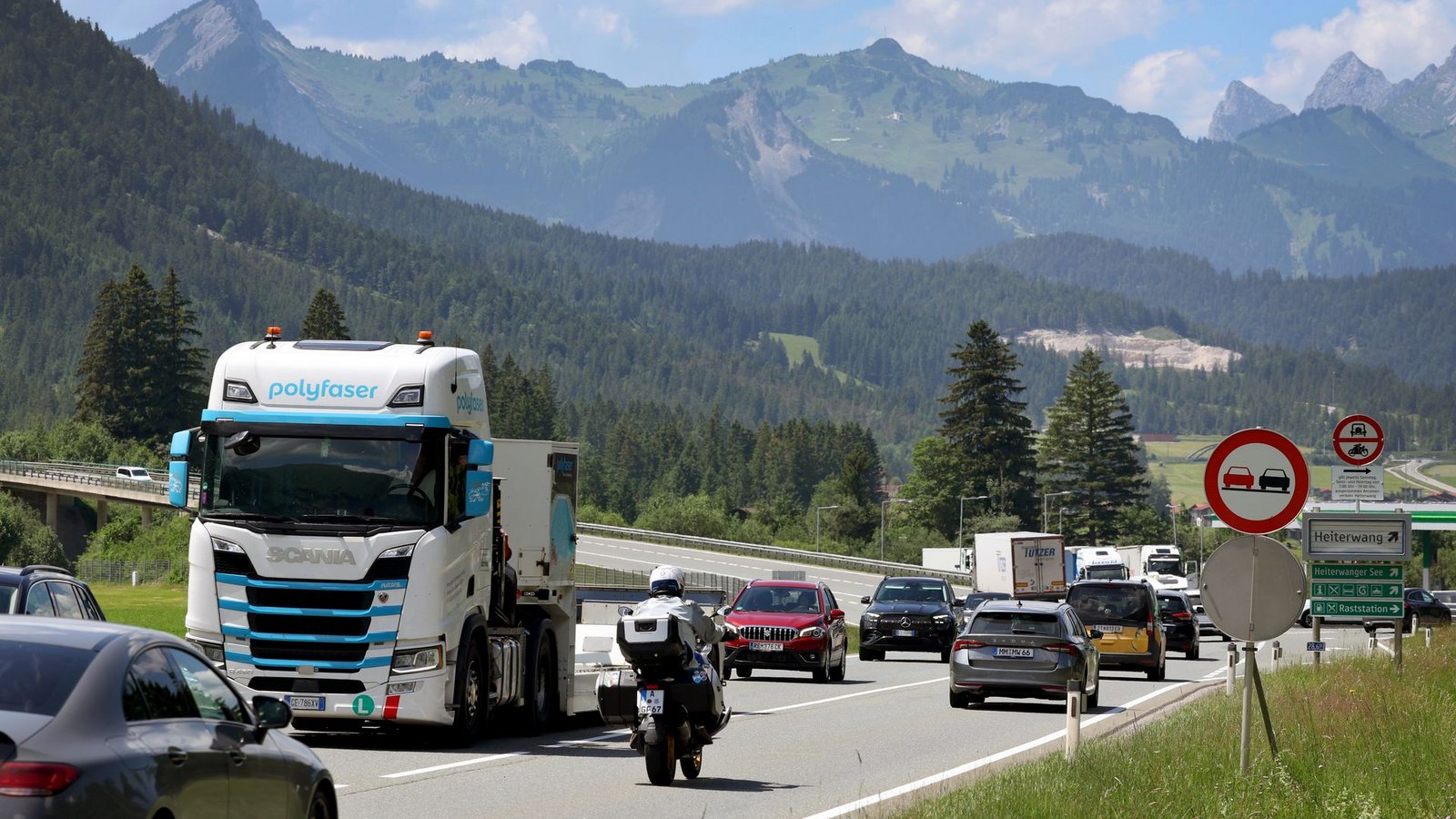 Auch am Fernpass klagen Anwohner über den Transitverkehr.Foto: Karl-Josef Hildenbrand/dpa Auch am Fernpass klagen Anwohner über den Transitverkehr.Foto: Karl-Josef Hildenbrand/dpa