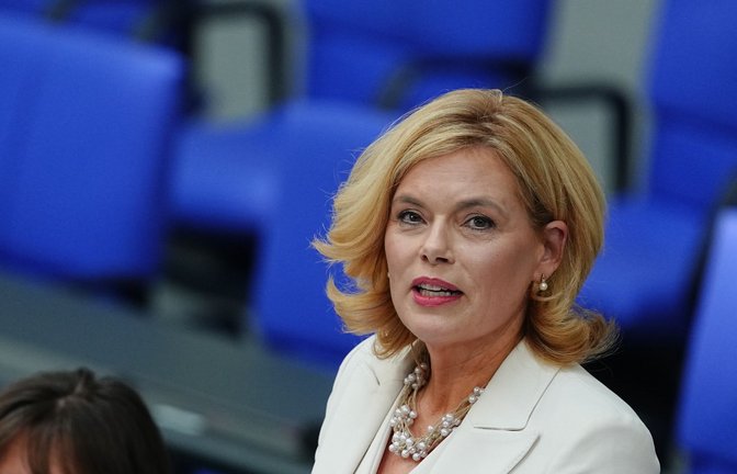 Muss Spannungen ausgleichen und löst selbst Spannungen aus: Bundestagspräsidentin Julia KLöckner (CDU).<span class='image-autor'>Foto: Kay Nietfeld/dpa</span>