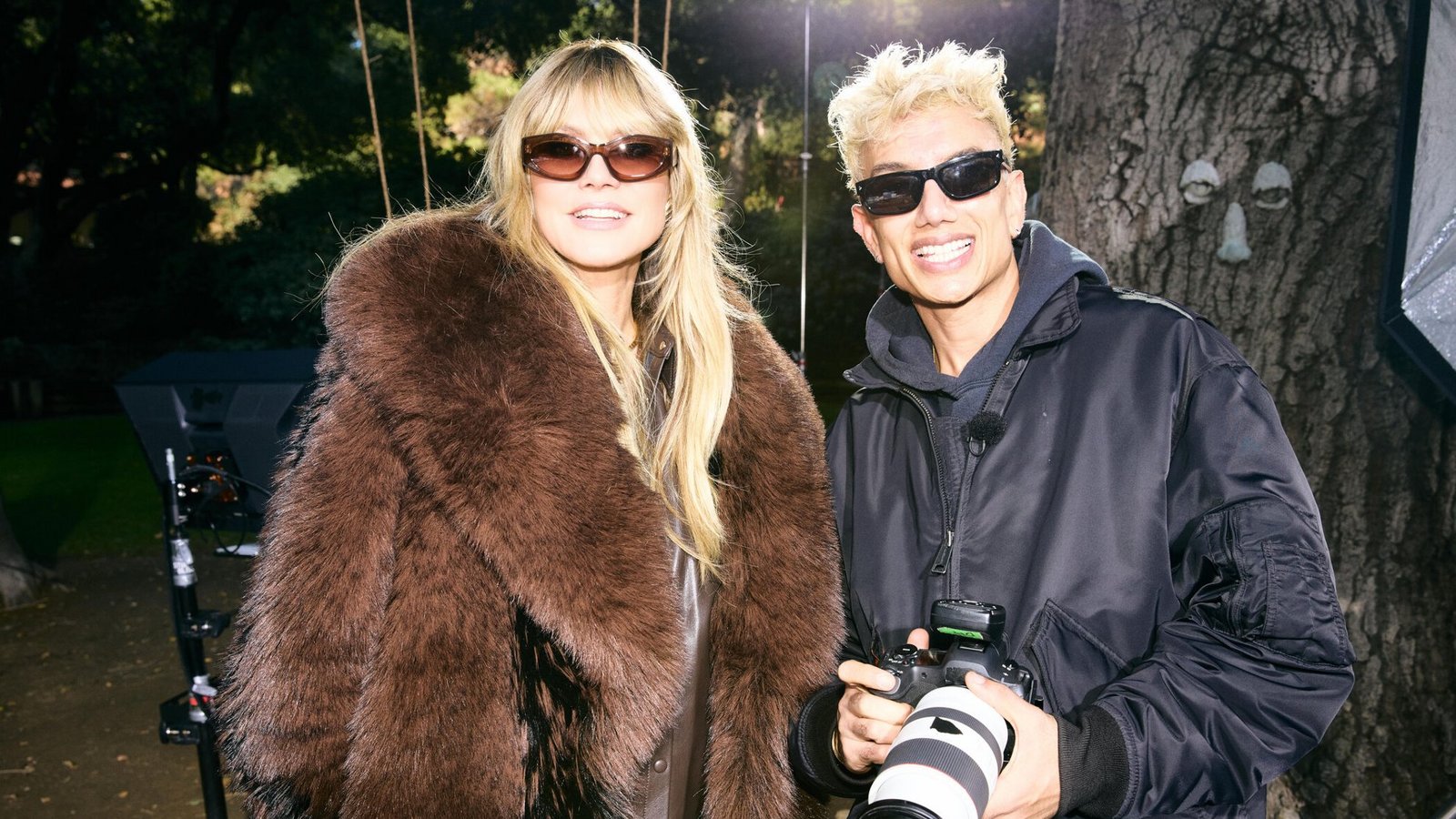 Heidi Klum mit Fotograf Vijat Mohindra.Foto: ProSieben/Max Montgomery Heidi Klum mit Fotograf Vijat Mohindra.Foto: ProSieben/Max Montgomery