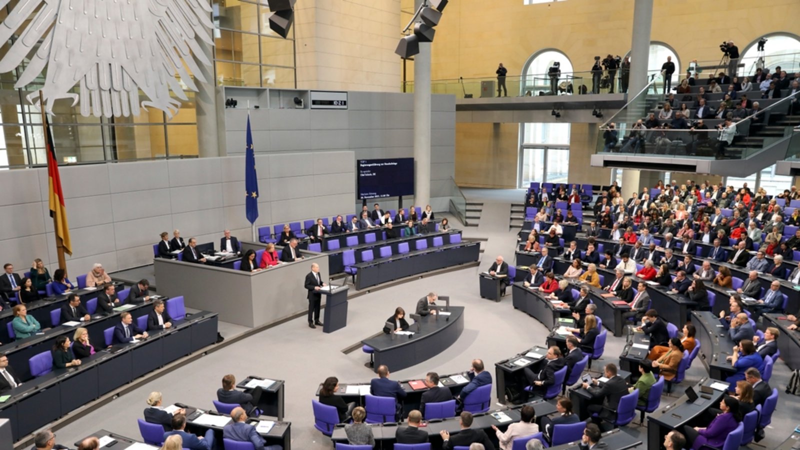 Wann stimmt der Bundestag erneut über den neuen Kanzler ab? (Symbolbild)Foto: Juergen Nowak/ Shutterstock Wann stimmt der Bundestag erneut über den neuen Kanzler ab? (Symbolbild)Foto: Juergen Nowak/ Shutterstock