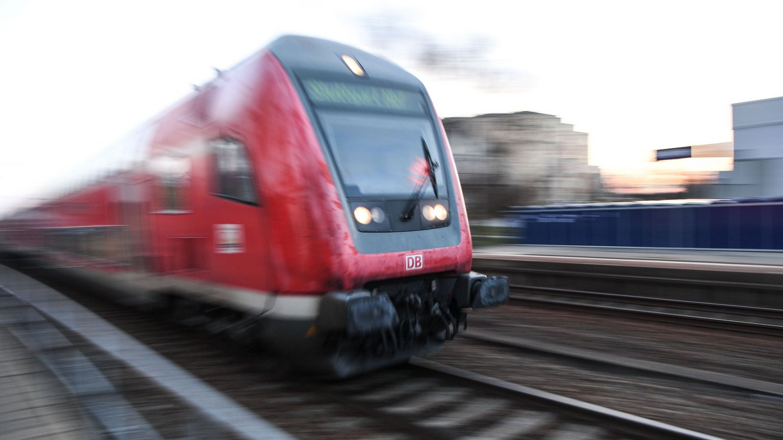 Die Bahn verärgert viele ihrer Kunden – ein Symptom für unser Land?Foto: Felix Kästle/dpa Die Bahn verärgert viele ihrer Kunden – ein Symptom für unser Land?Foto: Felix Kästle/dpa