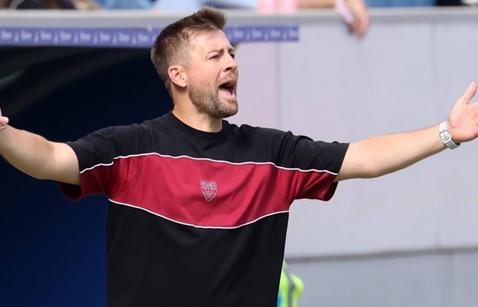 Engagiert am Spielfeldrand: VfB-Trainer Nico Schneck.<span class='image-autor'>Baumann</span>