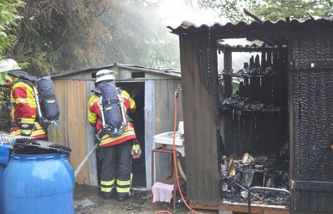 Wegen der hohen Waldbrandgefahr ist die Wiernsheimer Feuerwehr am Sonntag mit starken Kräften vor Ort. Foto: Feuerwehr