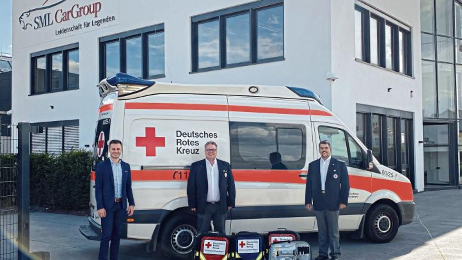 Freude über die Spende von voll ausgestatteten Sanitätseinsatztaschen. Foto: p Freude über die Spende von voll ausgestatteten Sanitätseinsatztaschen. Foto: p