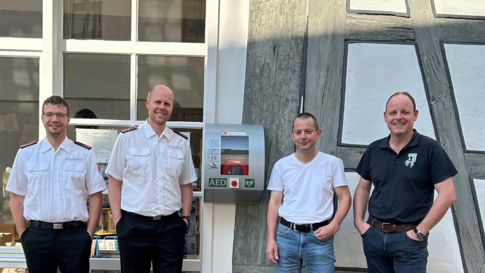 Bei der Übergabe (von links): Kevin Baier, Philipp Schnitz, Ulrich Seyb und Thomas Schmid (Orga-Team). Foto: p Bei der Übergabe (von links): Kevin Baier, Philipp Schnitz, Ulrich Seyb und Thomas Schmid (Orga-Team). Foto: p