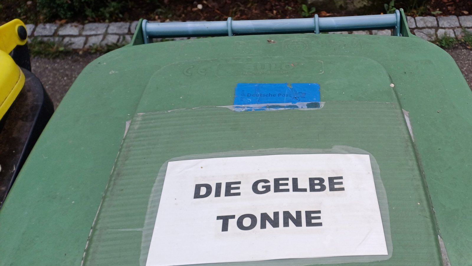Keine gelbe Tonne zur Hand? Egal.  Foto: Rücker