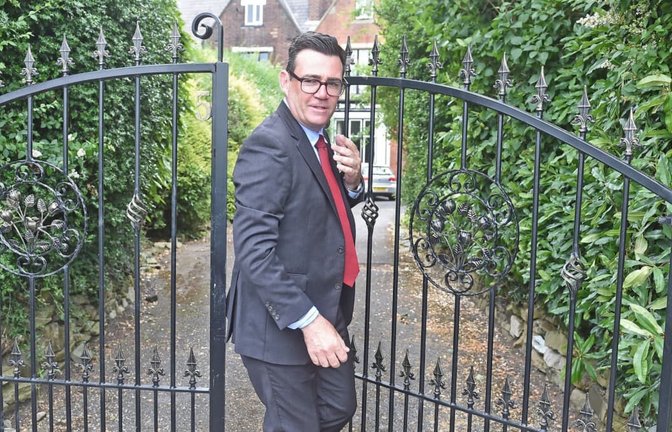 Der britische Labour-Politiker Andy Burnham hat sich für die Nachfolge von Parteichef Keir Starmer intern eine Parteimehrheit gesichert (Archivfoto).<span class='image-autor'>Peter Powell/PA Wire/dpa</span>