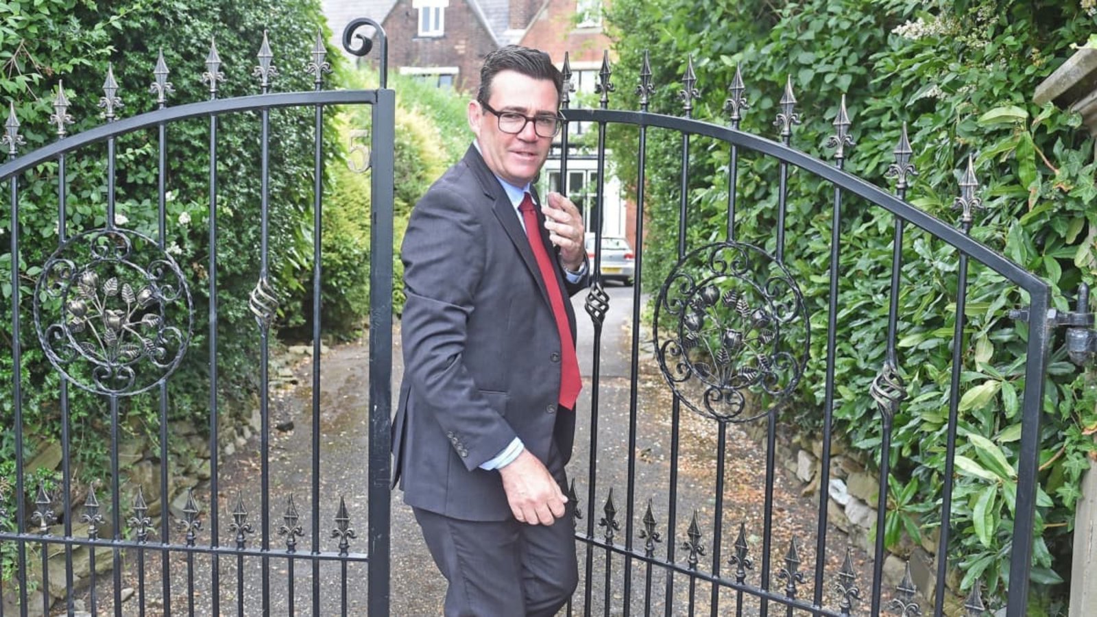 Der britische Labour-Politiker Andy Burnham hat sich für die Nachfolge von Parteichef Keir Starmer intern eine Parteimehrheit gesichert (Archivfoto).Peter Powell/PA Wire/dpa