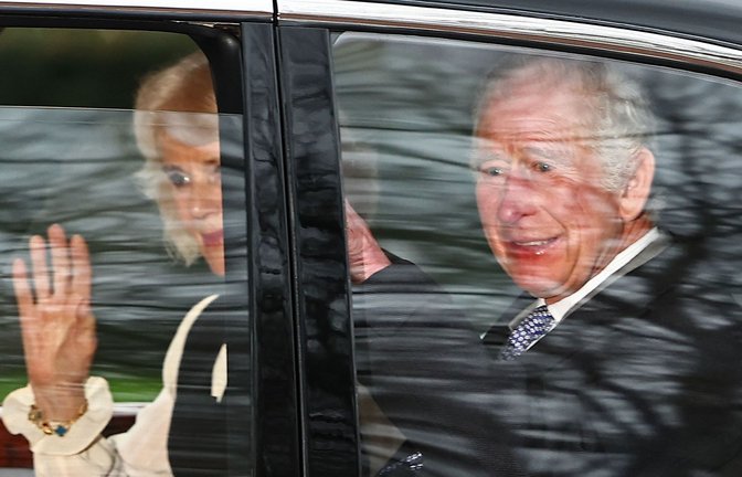 König Charles, links Queen Camilla, hat vor einigen Tagen seine Krebsdiagnose öffentlich gemacht.<span class='image-autor'>Foto: AFP/HENRY NICHOLLS</span>