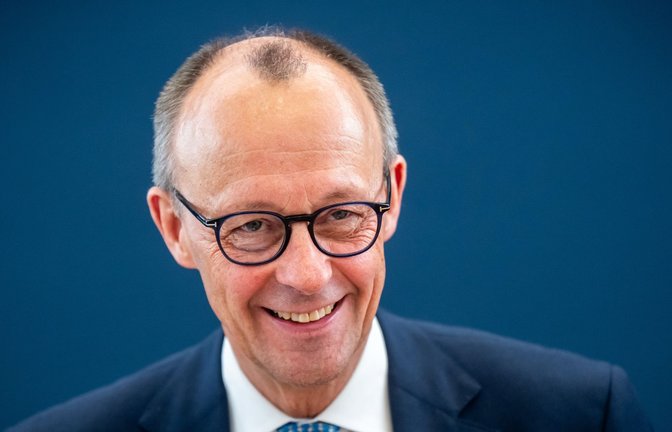 Bundeskanzler Merz gratulierte dem neu gewählten Papst am Donnerstagabend in einer Erklärung.<span class='image-autor'>Foto: Michael Kappeler/dpa/Michael Kappeler</span>