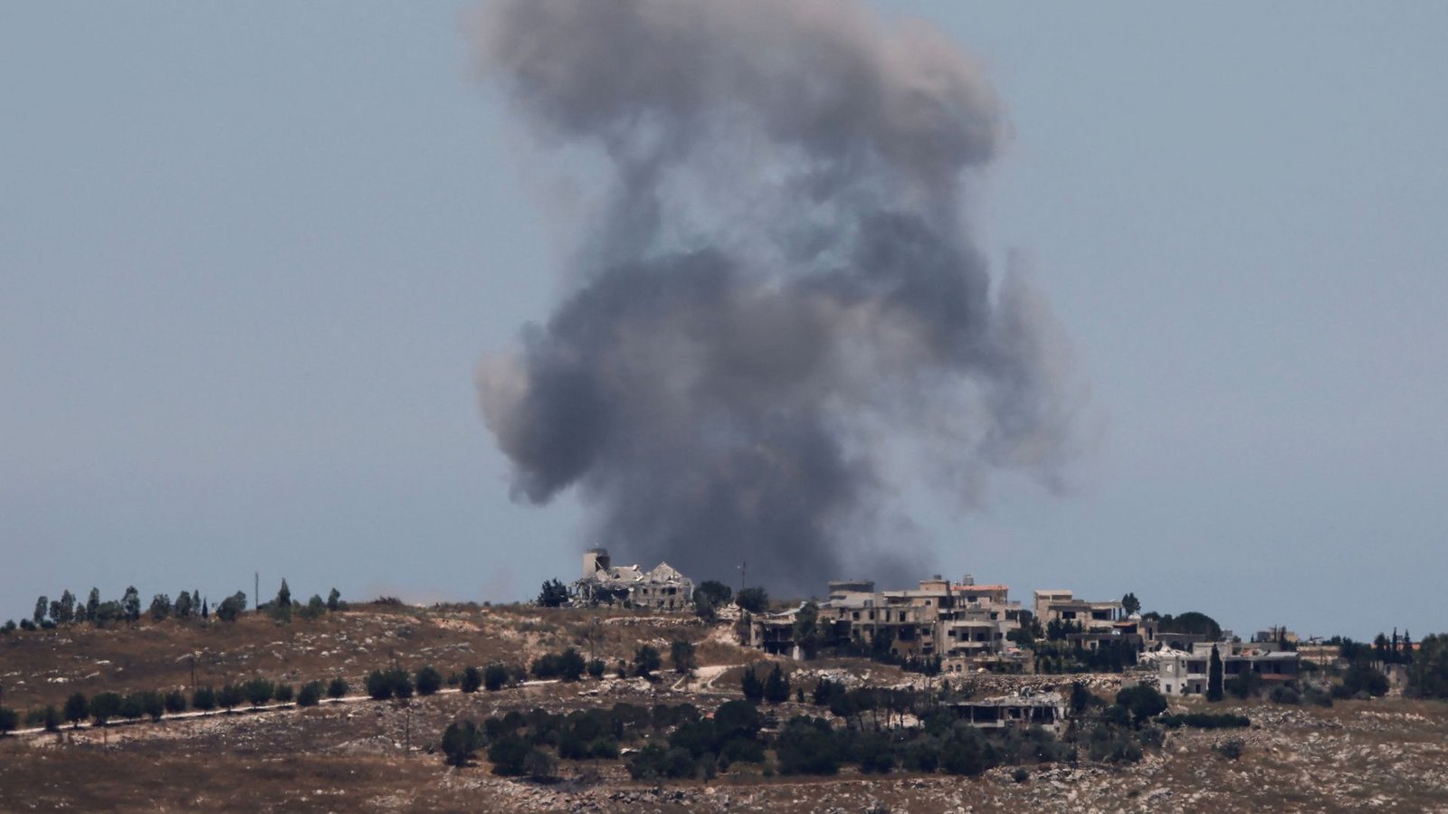 Im Libanon wird weiter gekämpft – hier die Stadt Mardsch Uyun nach einem israelischen Angriff.Foto: AFP Im Libanon wird weiter gekämpft – hier die Stadt Mardsch Uyun nach einem israelischen Angriff.Foto: AFP