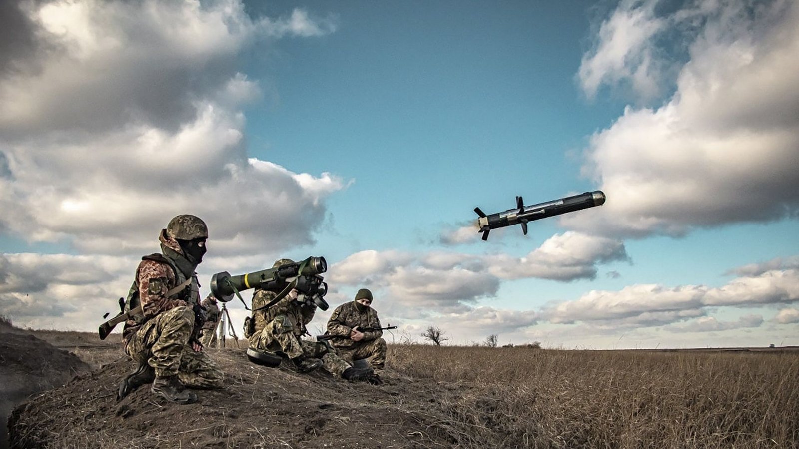 Ukrainische Soldaten während einer Militärübung. (Symbolbild)Foto: dpa/Uncredited
