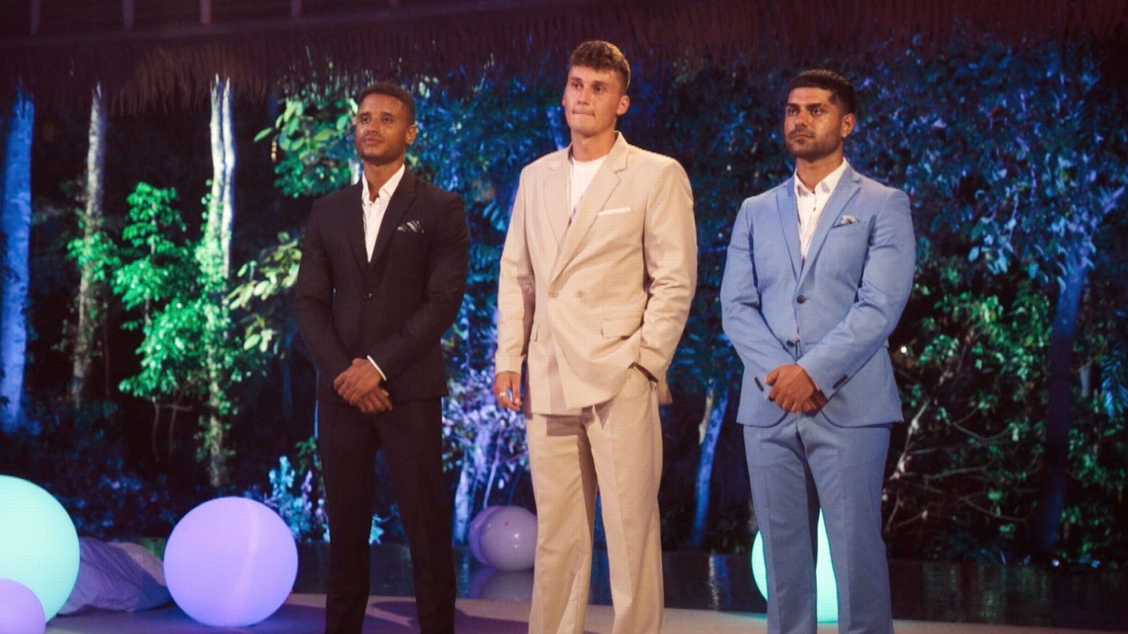 In der Nacht der Rosen muss Jenny zwei Kandidaten ins Finale wählen.Foto: RTL