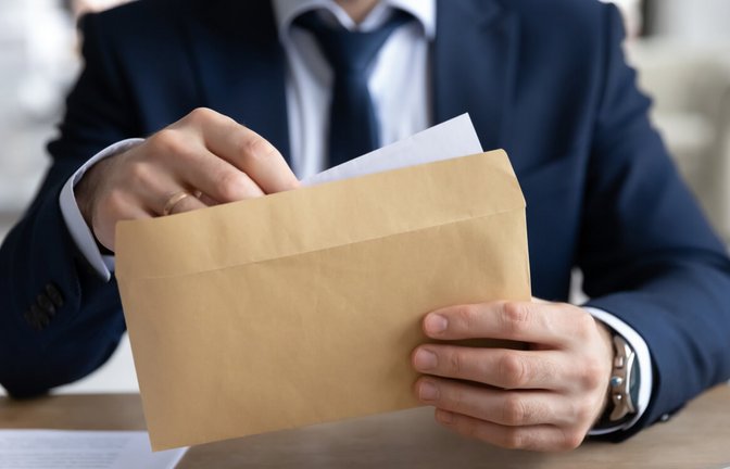 Neben dem Standardbrief gibt es auch die Möglichkeit, Kompaktbriefe zu versenden. Was Kompaktbriefe sind, erfahren Sie hier.<span class='image-autor'>Foto: Fizkes / Shutterstock.com</span>