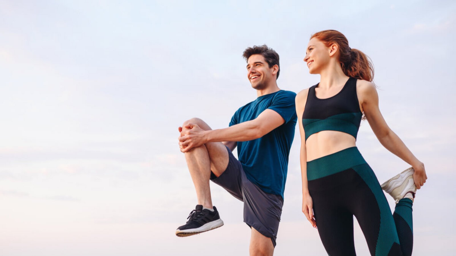 In diesem Artikel erfahren Sie die möglichen Gründe für ein Husten nach dem Joggen und Tipps, was Sie dagegen tun können.Foto: ViDI Studio / Shutterstock.com