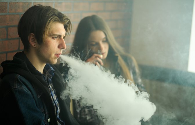 Ab wann dürfen Jugendliche vapen?<span class='image-autor'>Foto: Aleksandr Yu / shutterstock.com</span>