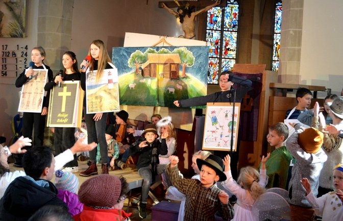 Nach der Coronapause wieder ein Singspiel in der Illinger Cyriakuskirche. <span class='image-autor'>Fotos: Stahlfeld</span>