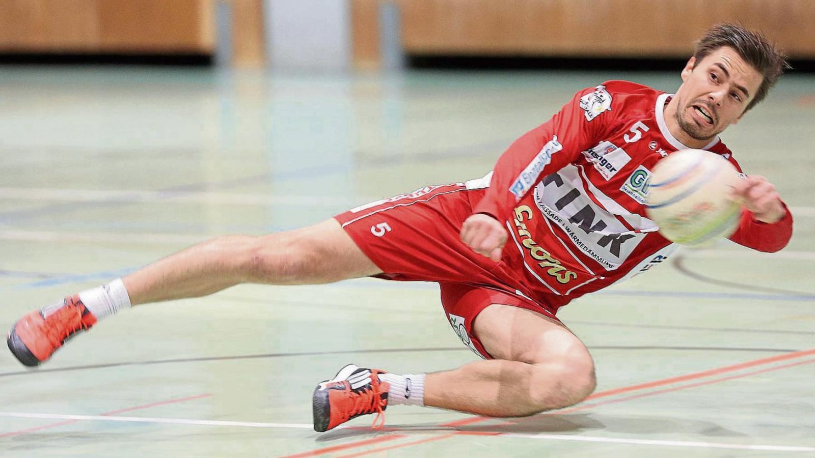 Nachdem Michael Marx in den vergangenen Wochen auf der Position vorne rechts gespielt hat, musste er in Tiefenthal wieder als Abwehrspieler ran. Foto: Archiv/Küppers