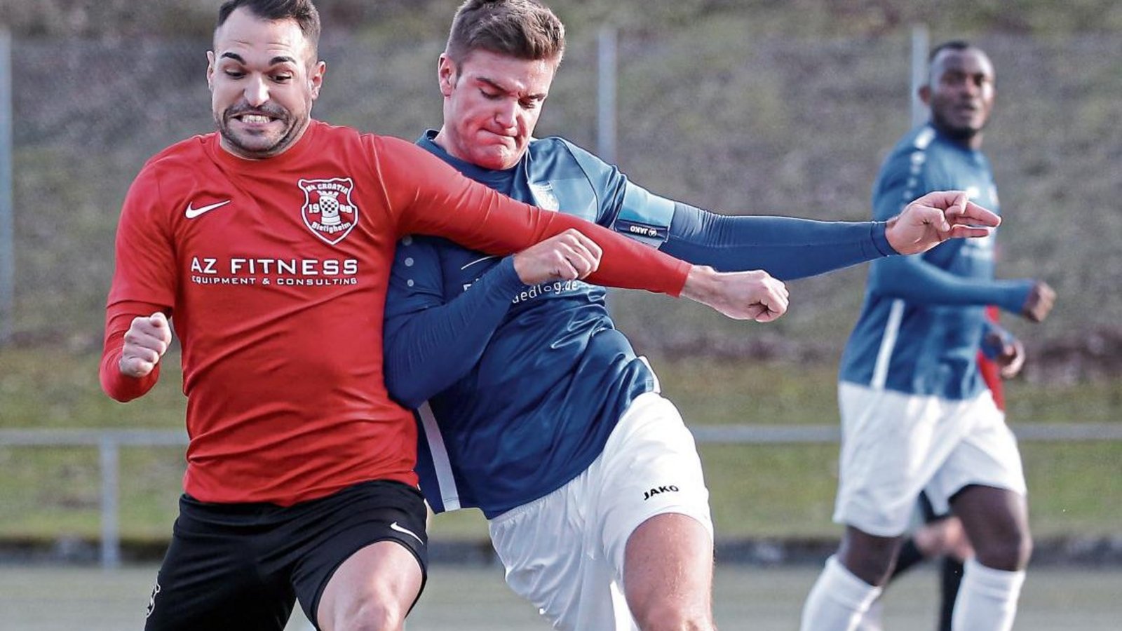 Croatia Bietigheim mit Anton Zovko (links) kämpft als Tabellenzweiter der Bezirksliga um eine Aufstiegschance in die Landesliga. Foto: Baumann Croatia Bietigheim mit Anton Zovko (links) kämpft als Tabellenzweiter der Bezirksliga um eine Aufstiegschance in die Landesliga. Foto: Baumann